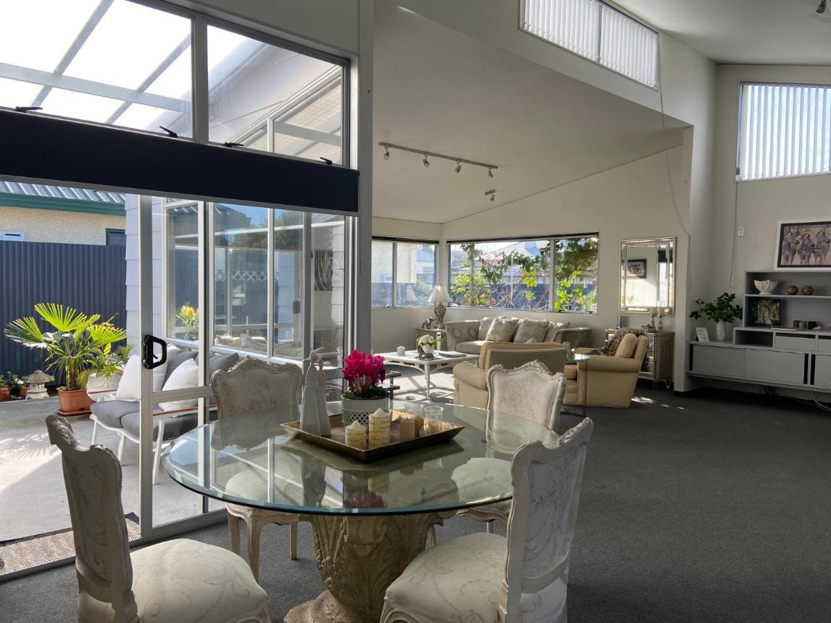 Maison Blue - Chic Inner City Townhouse Napier Exterior photo